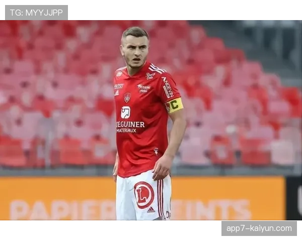 通讯:布雷斯特队长接受专访,谈小球会的生存与发展哲学